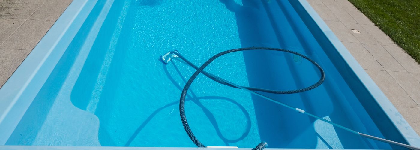 What's Better Automatic vs Manual Pool Vacuums 