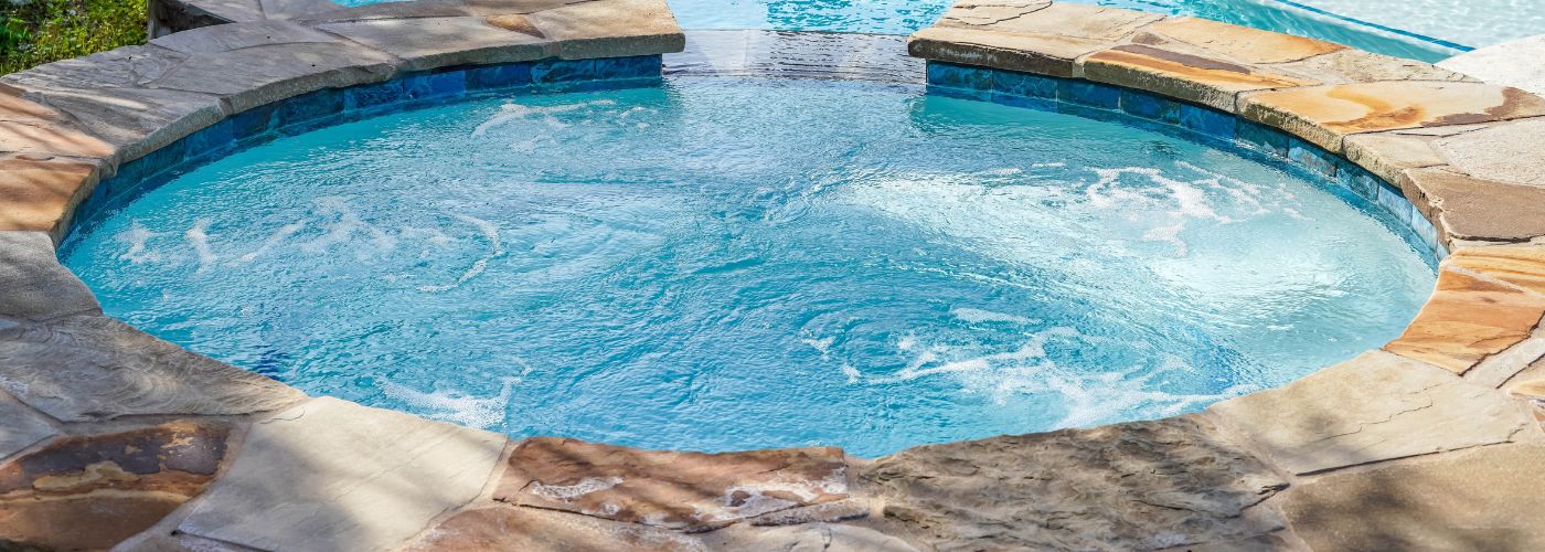 Comparing Natural vs Synthetic Pool Surface Finishes  