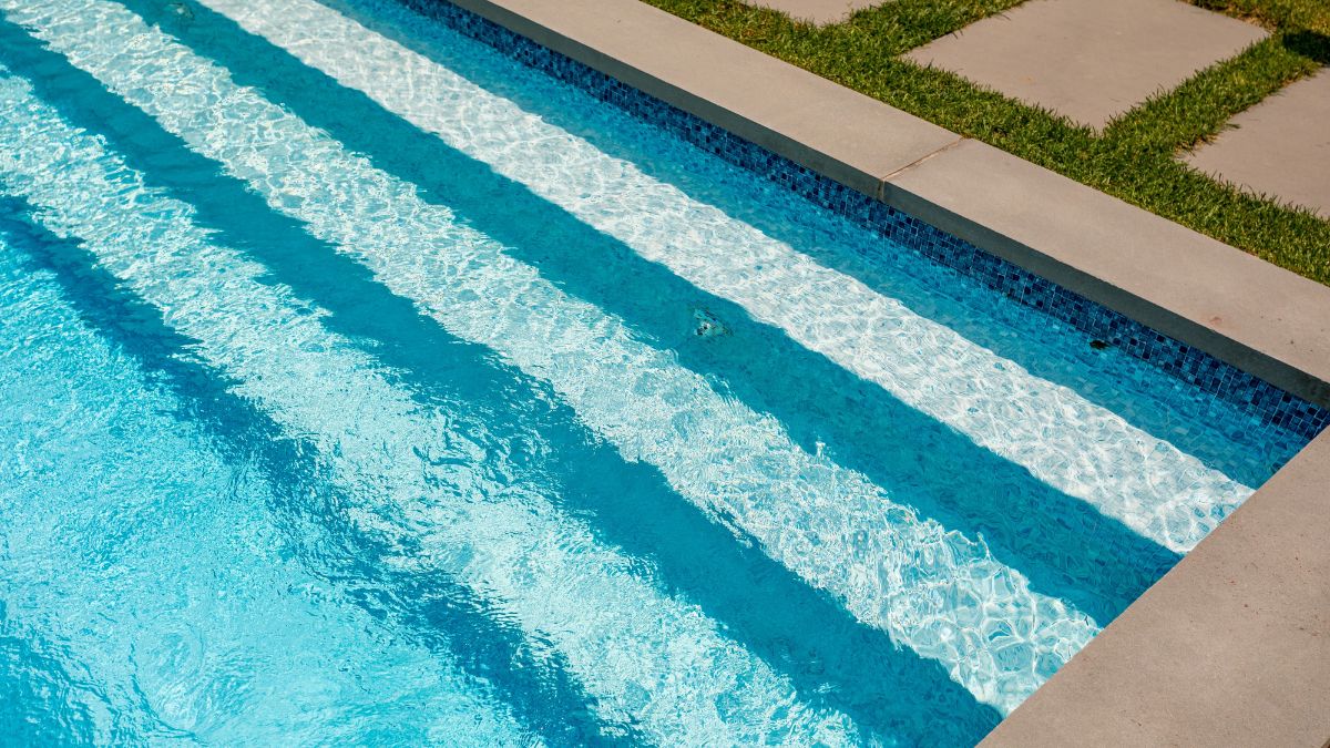 What Causes Cracks in Swimming Pool Surfaces?